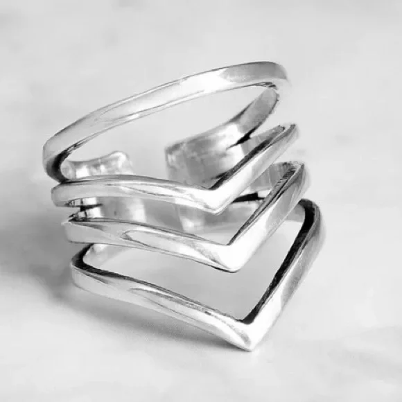 925 Sterling Silver Adjustable Triple Chevron Thumb/Index/POWAH WonderWo… - Picture 4 of 15